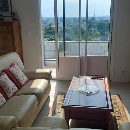 Le Mazarin Apartment Chatellerault